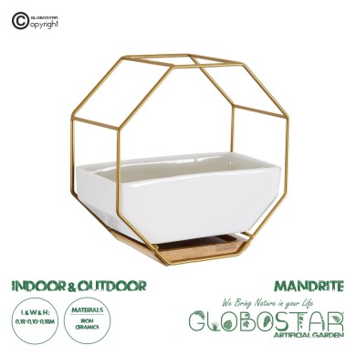 GloboStar® Artificial Garden MANDRITE 20556 Διακοσμητικό Κεραμικό Κασπώ Γλάστρα - Flower Pot Λευκό με Χρυσό Μεταλλικό Πλέγμα και Καφέ Ξύλινη Βάση Μ18 x Π10 x Υ18cm